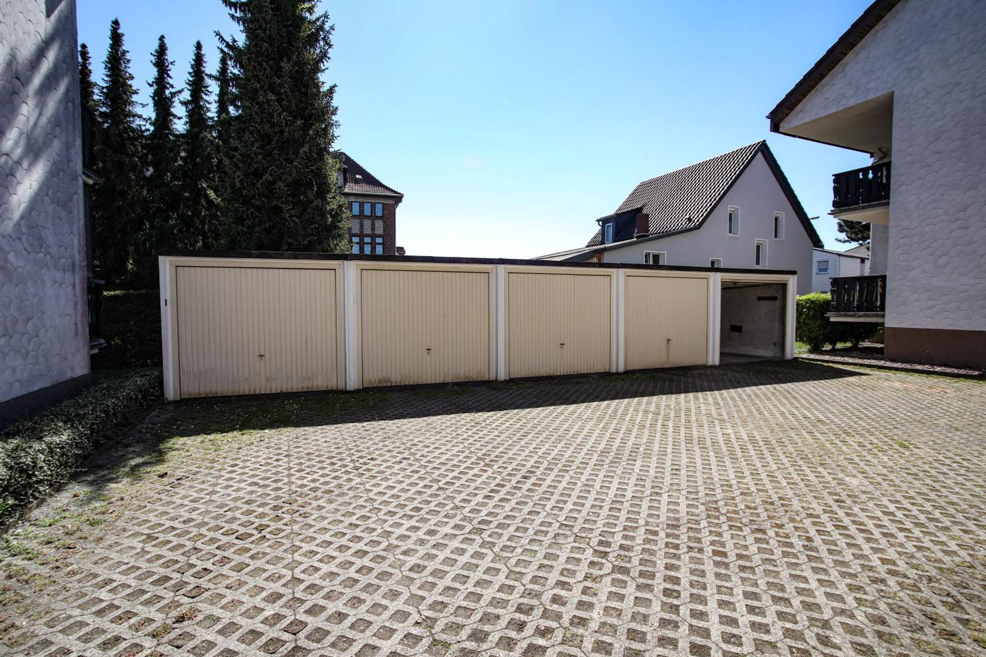 Zentral - Gemuetlich - Kueche - Balkon - Garage *